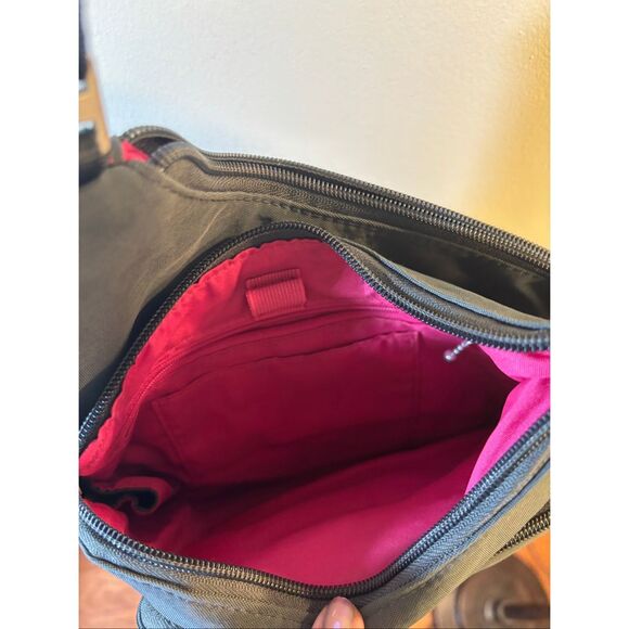 Baggallini Crossbody Bag - Picture 4 of 6